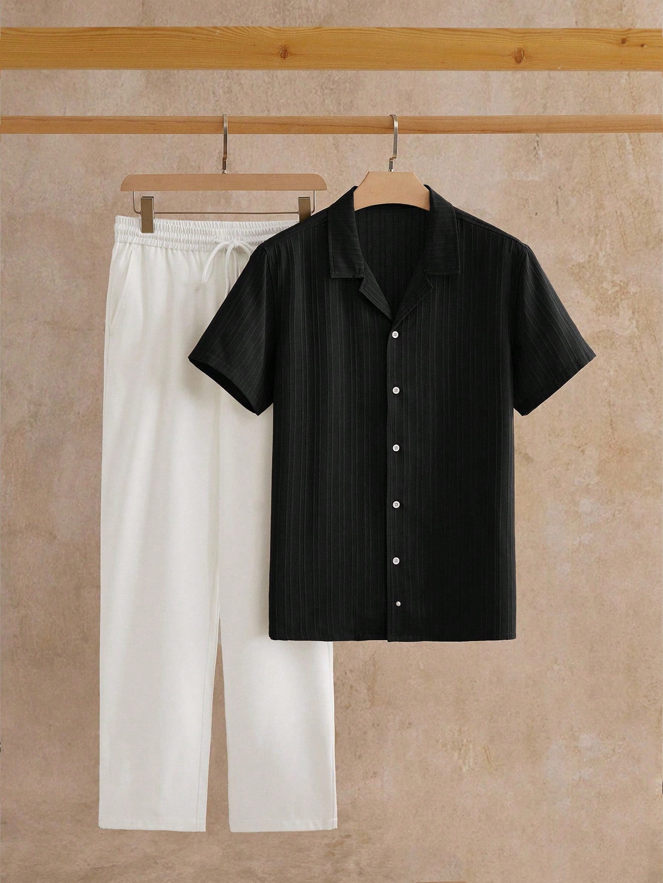 Ensemble Décontracté Chic – Chemise Col Cubain & Pantalon Tissé